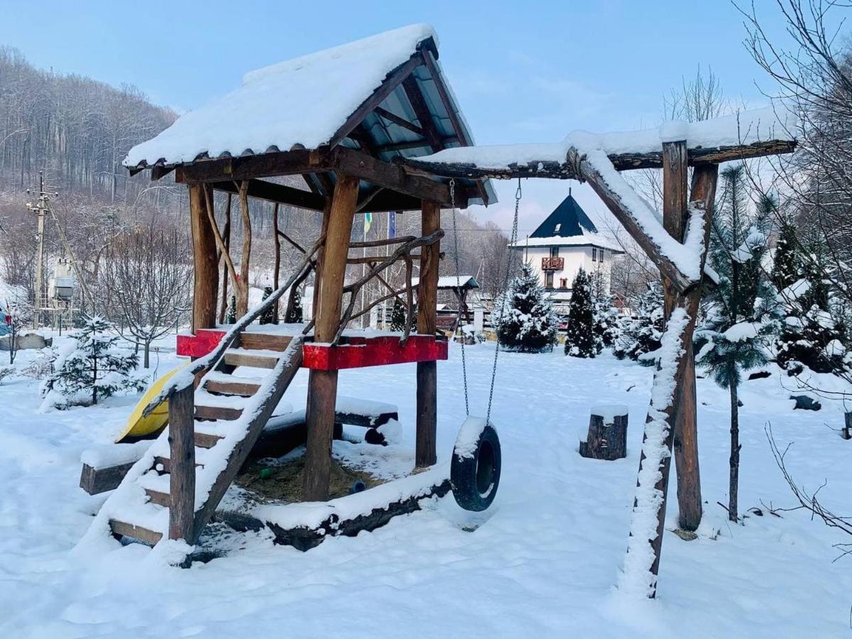 Chalet Vedmezhe ポリアナ エクステリア 写真